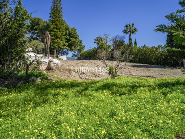  Plot in Nueva Andalucía