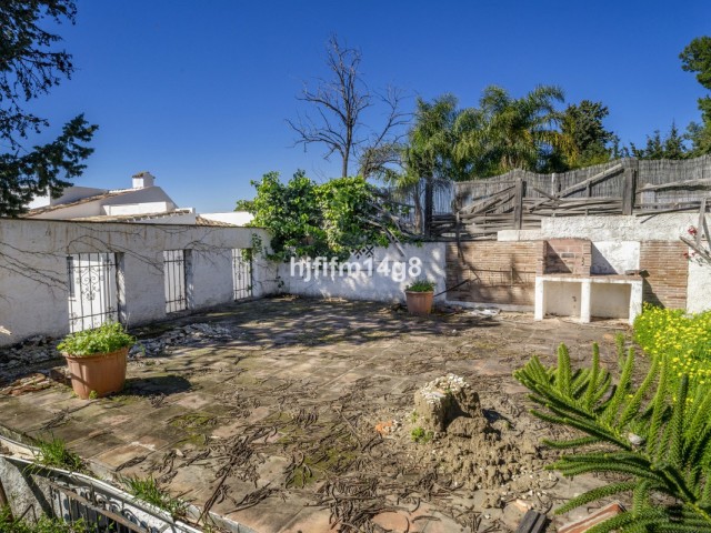  Plot in Nueva Andalucía