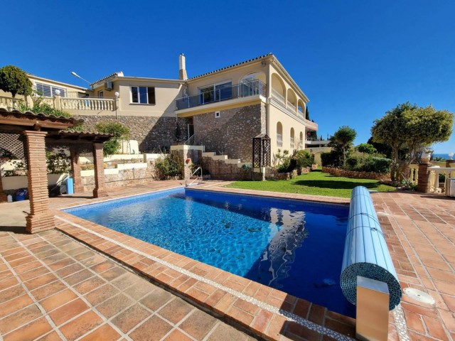 5 Schlafzimmer Villa in Benalmadena