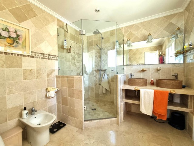 5 Schlafzimmer Villa in Benalmadena