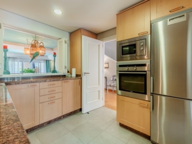 4 Schlafzimmer Reihenhaus in Estepona