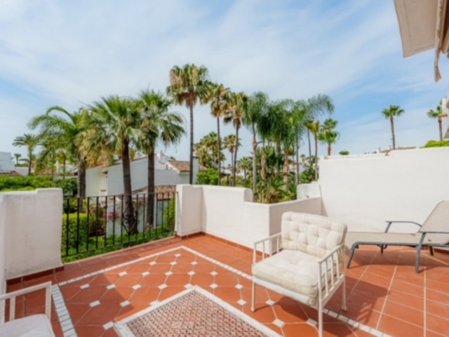 4 Schlafzimmer Reihenhaus in Estepona