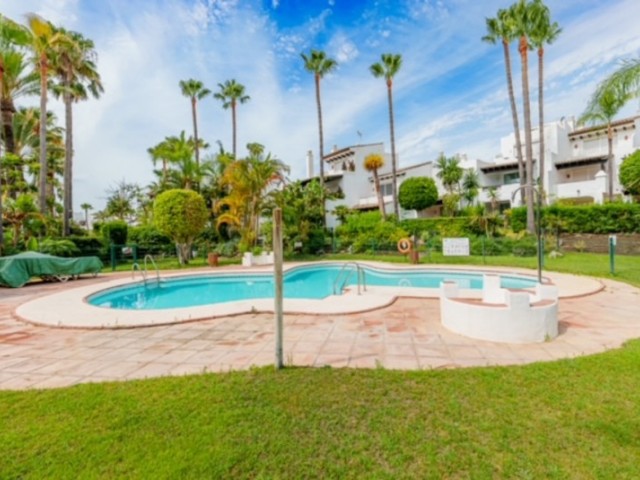 4 Schlafzimmer Reihenhaus in Estepona