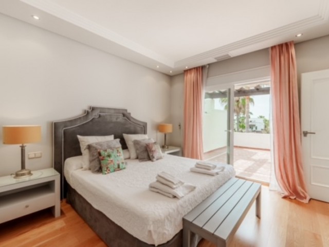 4 Schlafzimmer Reihenhaus in Estepona