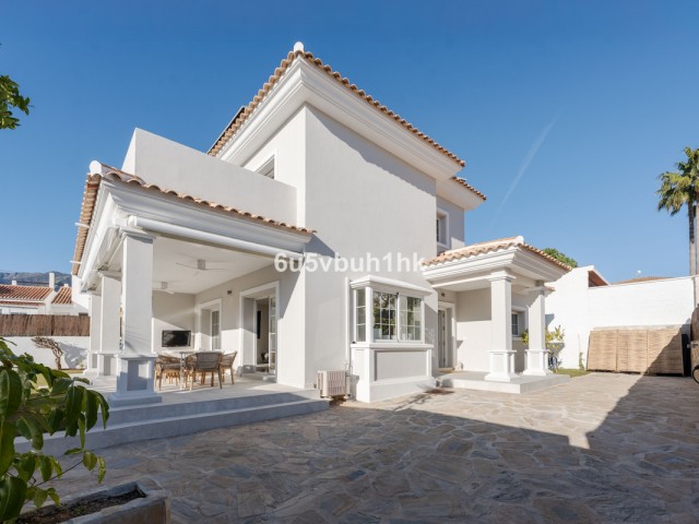 Maison mitoyenne avec 4 Chambres  à Campo Mijas