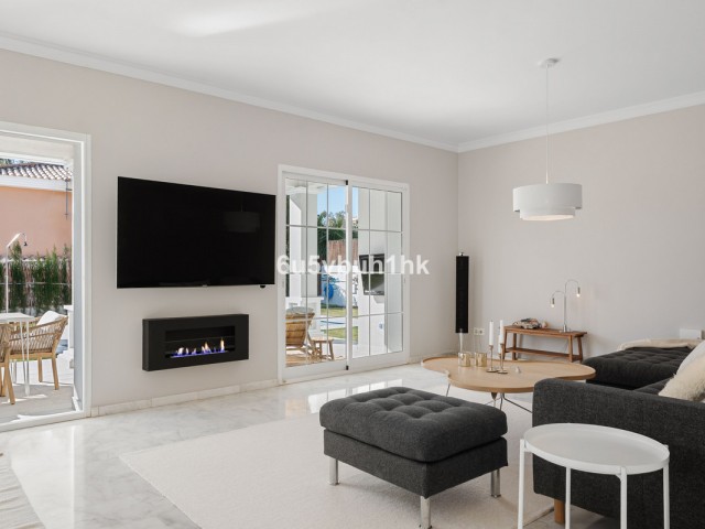 Maison mitoyenne avec 4 Chambres  à Campo Mijas