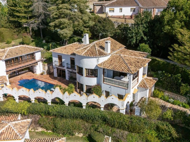 Villa avec 4 Chambres  à Mijas