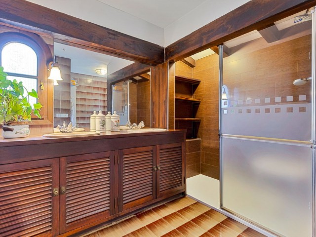 Villa avec 4 Chambres  à Mijas