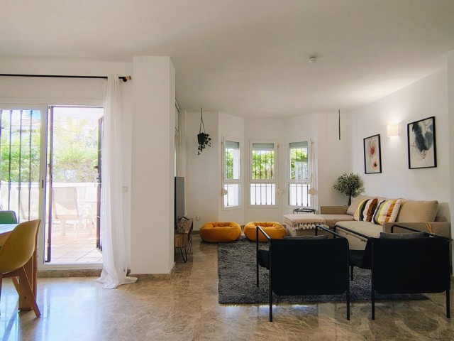 Appartement avec 3 Chambres  à Nueva Andalucía