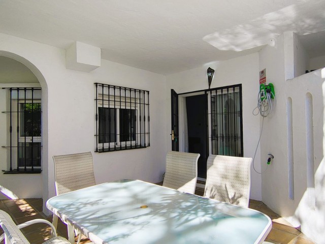 Appartement avec 3 Chambres  à Nueva Andalucía