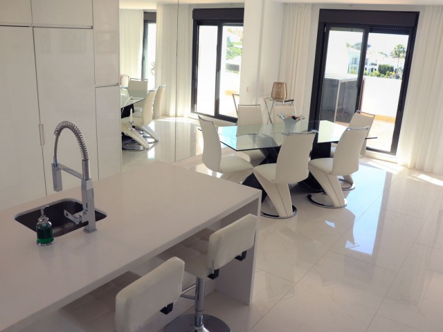 3 Soveroms Rekkehus i Estepona