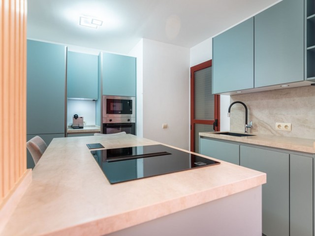 3 Bedrooms Apartment in Elviria