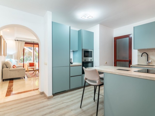 3 Bedrooms Apartment in Elviria