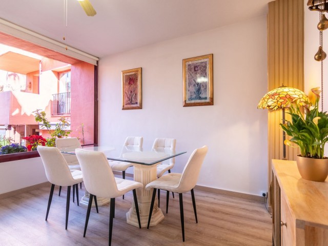 3 Bedrooms Apartment in Elviria