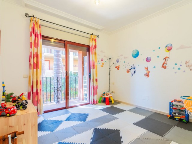 3 Bedrooms Apartment in Elviria