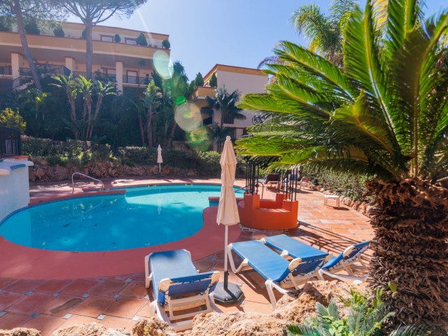 3 Bedrooms Apartment in Elviria