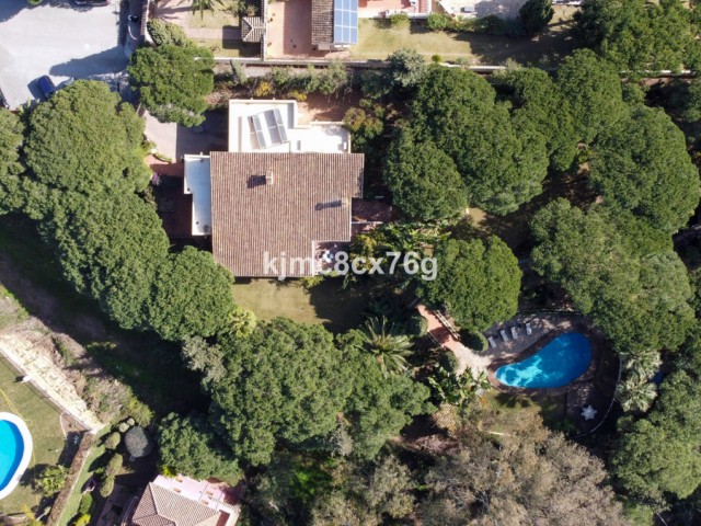 Villa avec 7 Chambres  à Calahonda