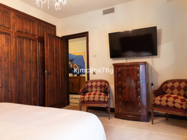 Villa avec 7 Chambres  à Calahonda