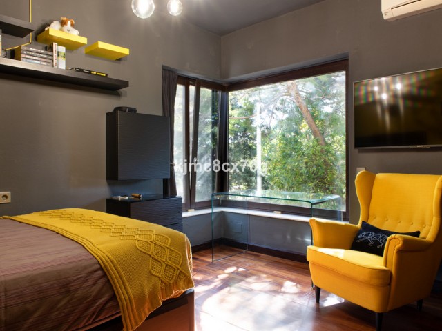 Villa avec 7 Chambres  à Calahonda