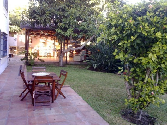 7 Makuuhuoneen Huvila Nueva Andalucía