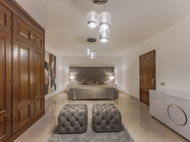 6 Schlafzimmer Villa in Nueva Andalucía