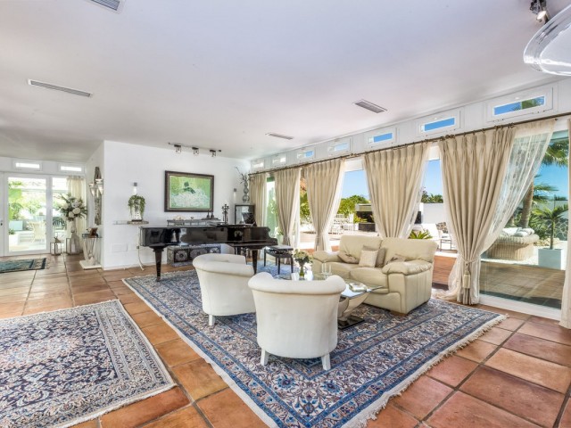 6 Schlafzimmer Villa in Estepona