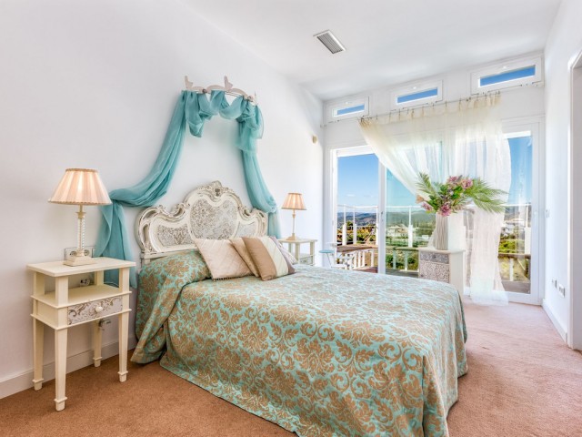 6 Schlafzimmer Villa in Estepona