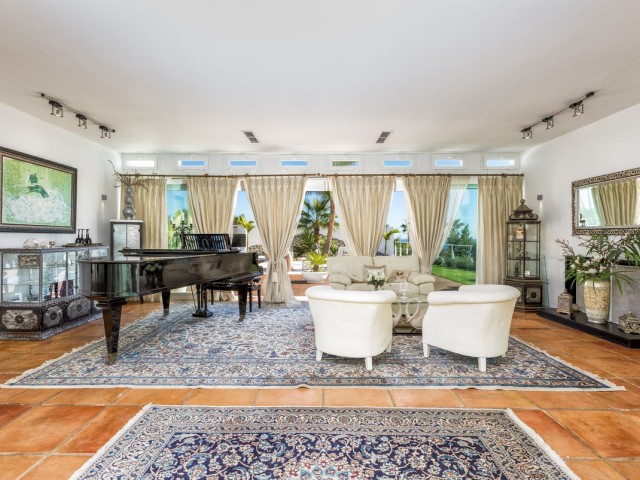 6 Schlafzimmer Villa in Estepona