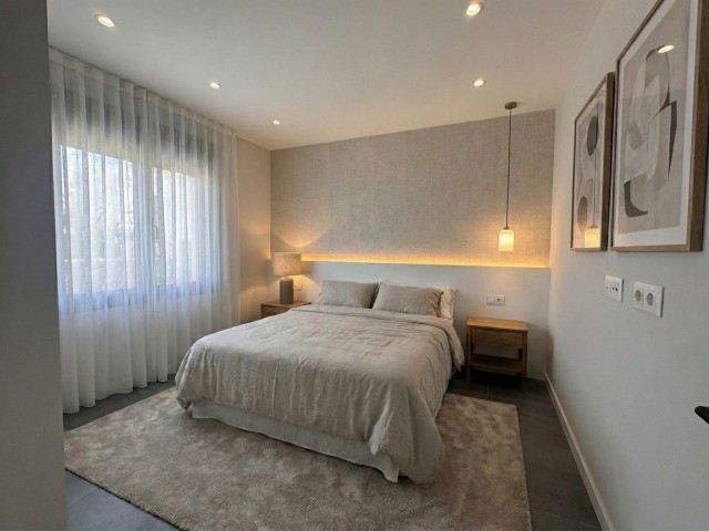 Maison mitoyenne avec 4 Chambres  à Riviera del Sol