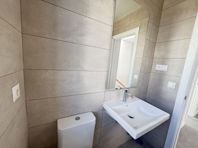 Maison mitoyenne avec 4 Chambres  à Riviera del Sol