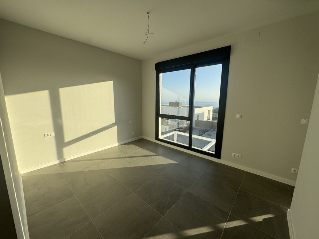 Maison mitoyenne avec 4 Chambres  à Riviera del Sol