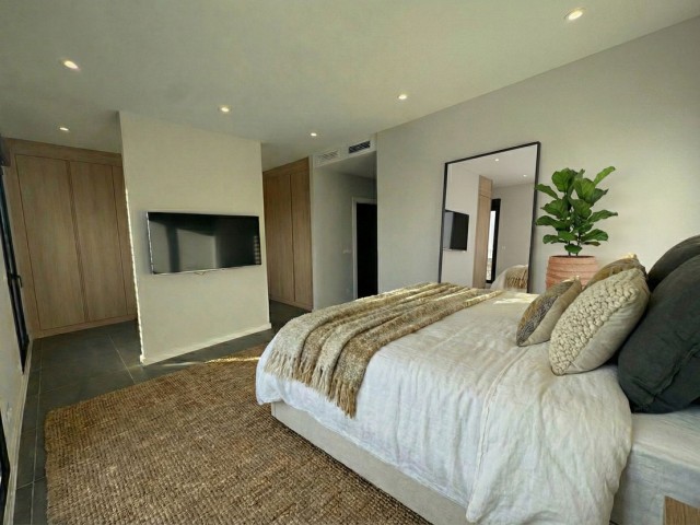 Maison mitoyenne avec 4 Chambres  à Riviera del Sol