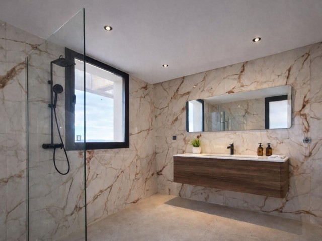 4 Schlafzimmer Villa in Nueva Andalucía