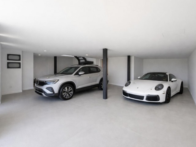 4 Schlafzimmer Villa in Nueva Andalucía