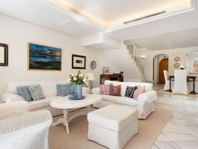 3 Schlafzimmer Reihenhaus in Nueva Andalucía