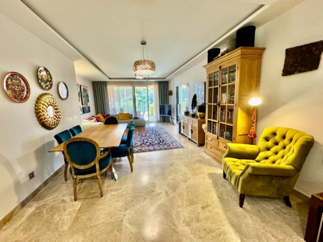 2 Schlafzimmer Apartment in Marbella