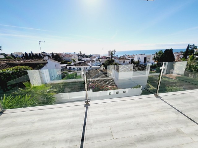 4 Schlafzimmer Villa in Riviera del Sol