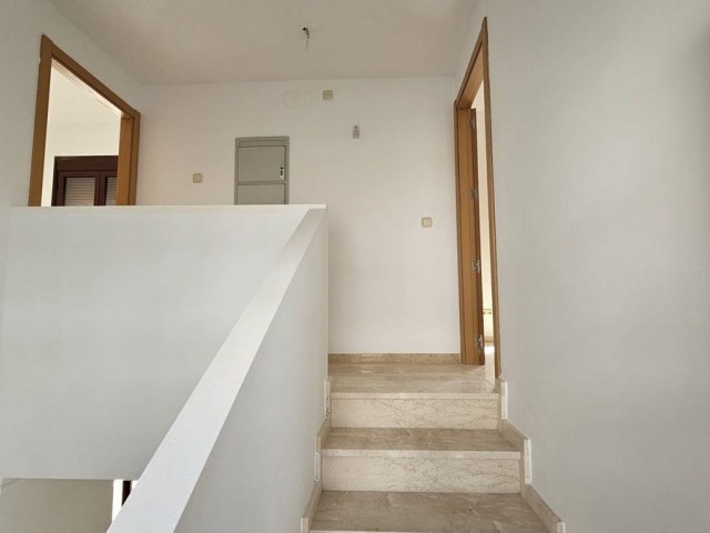 Adosado, Doña Julia, R5315212