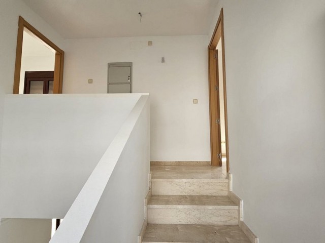 Reihenhaus, Doña Julia, R5315269