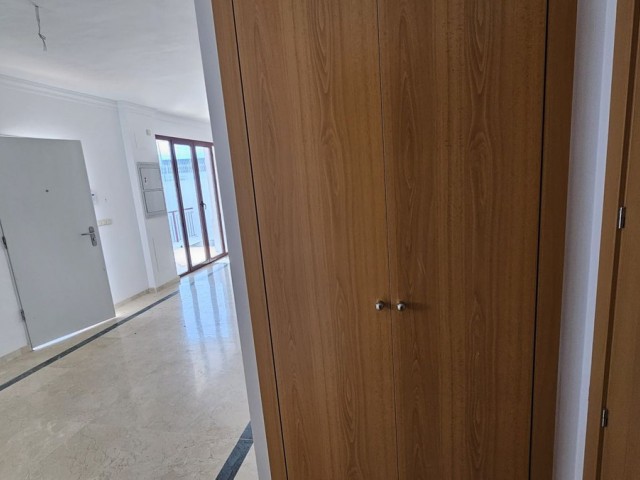 2 Slaapkamer Rijtjeshuis in Doña Julia