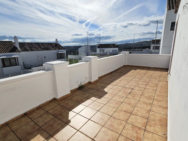 2 Slaapkamer Rijtjeshuis in Doña Julia