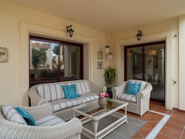 4 Schlafzimmer Reihenhaus in Nueva Andalucía