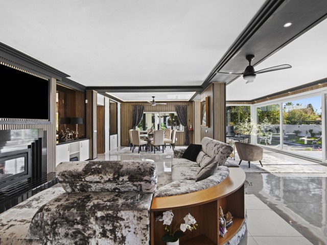 5 Schlafzimmer Villa in Estepona