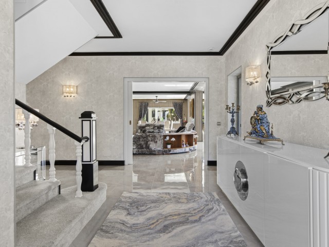 5 Schlafzimmer Villa in Estepona