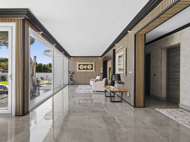 5 Schlafzimmer Villa in Estepona