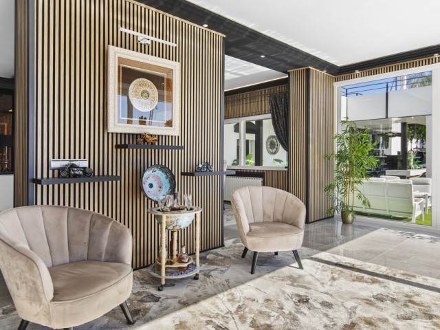 5 Schlafzimmer Villa in Estepona