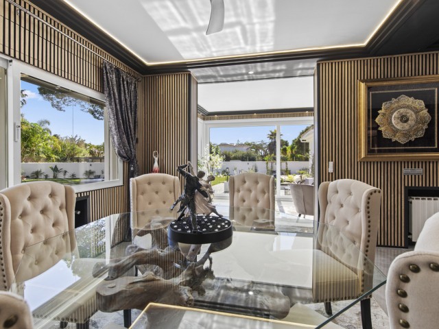 5 Schlafzimmer Villa in Estepona