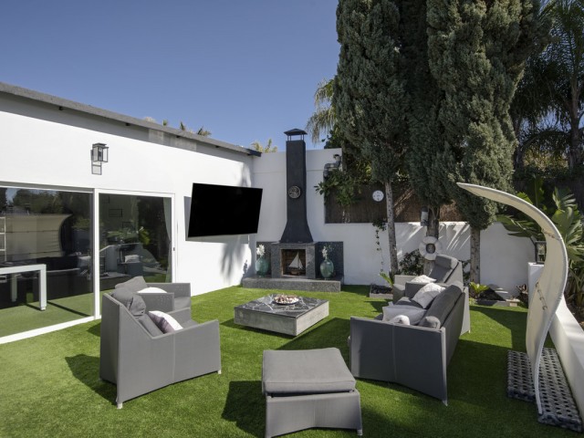 5 Schlafzimmer Villa in Estepona