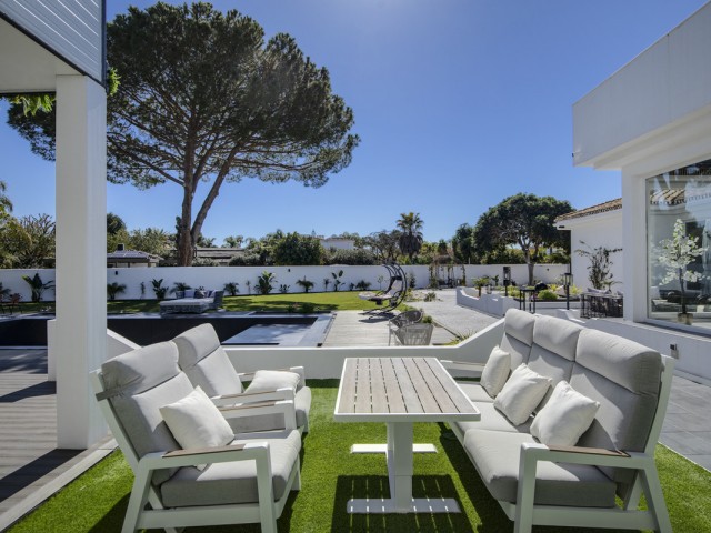 5 Schlafzimmer Villa in Estepona
