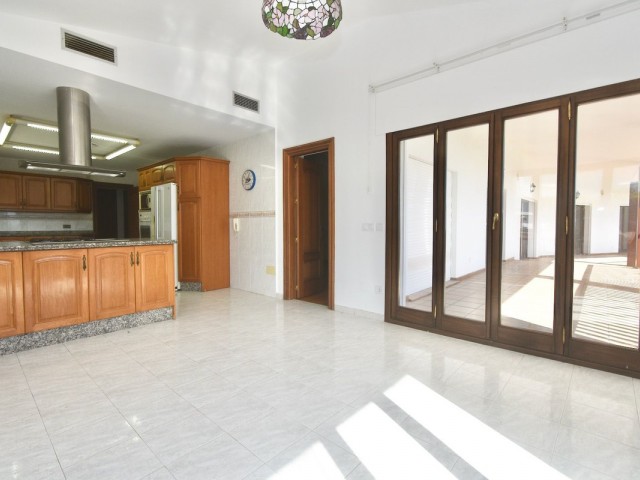 7 Schlafzimmer Villa in Benalmadena